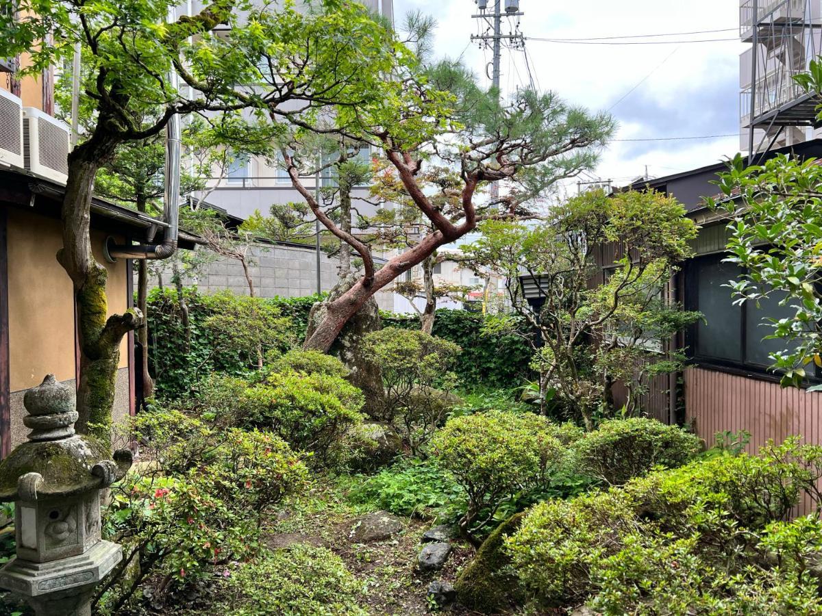 Hostel Murasaki Ryokan Takayama  Ngoại thất bức ảnh